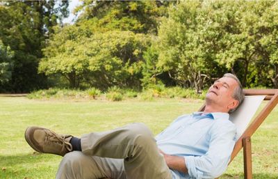 隔着玻璃晒太阳不能补钙 紫外线与健康养生解析