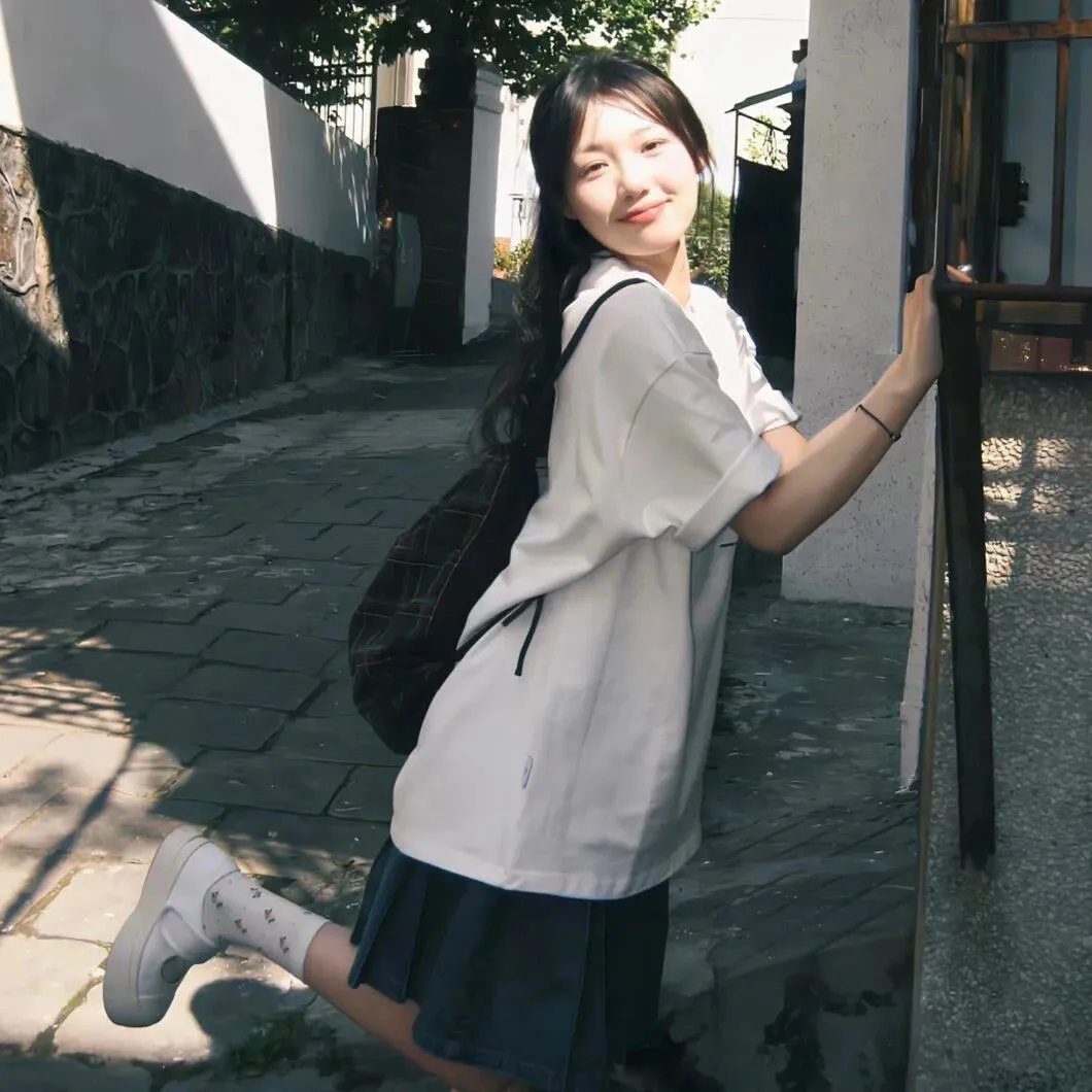 张雨薇